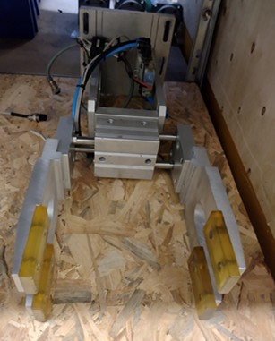 BEV Straight Finger Clamp Assy